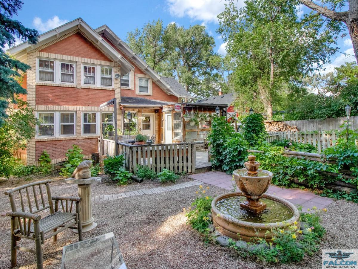 Robins Nest Bed & Breakfast Коуди Екстериор снимка
