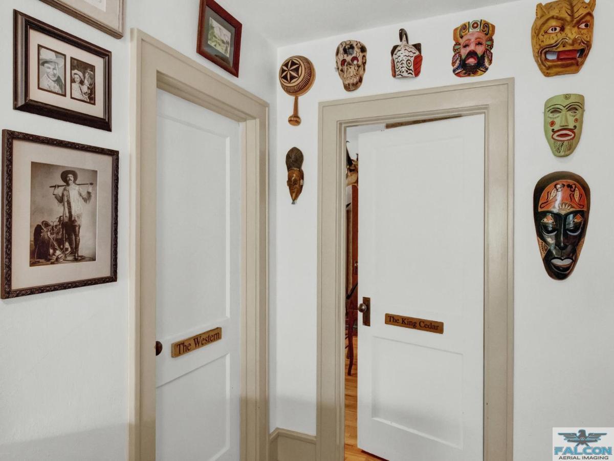 Robins Nest Bed & Breakfast Коуди Екстериор снимка