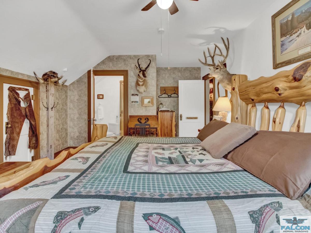 Robins Nest Bed & Breakfast Коуди Екстериор снимка